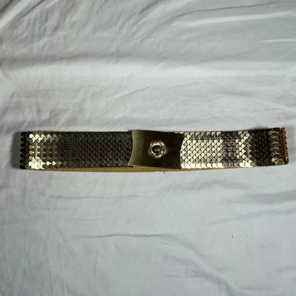 Vintage Gold Tone Metal Snake Skin Stretch Belt Floral Buckle Disco Mod Boho